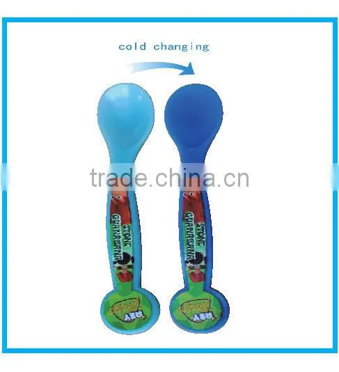 Attractive and creative Magic Plastic Color Changing Baby Spoon