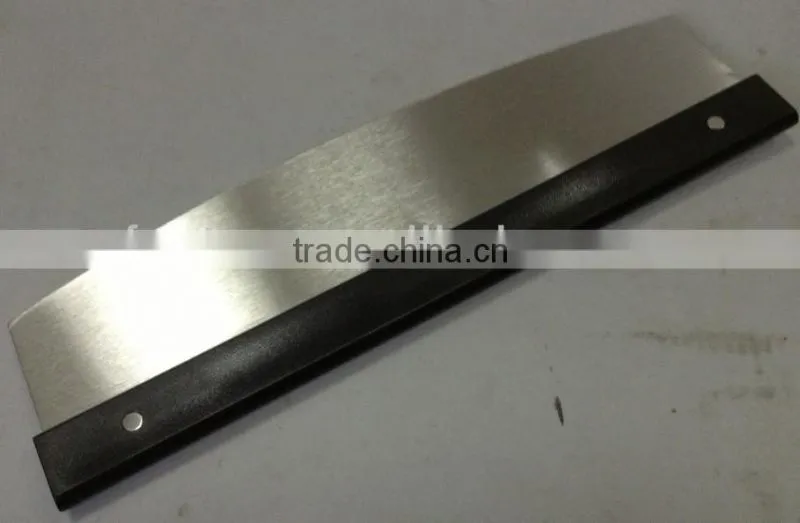 Stainless steel pizza cutter