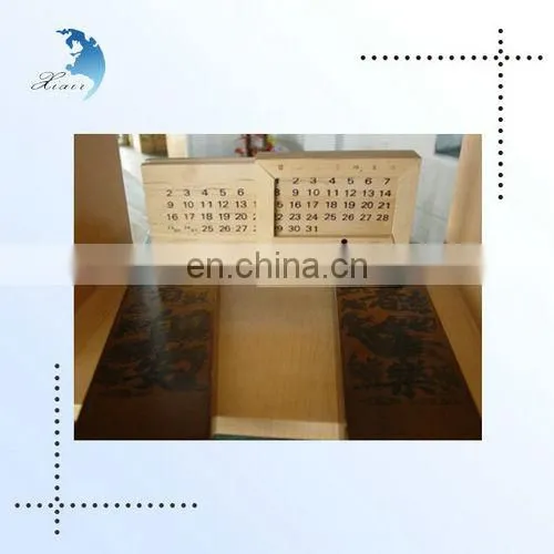 Handmade Decorative Triangular Prism Shape Wooden Pen Holder in Office