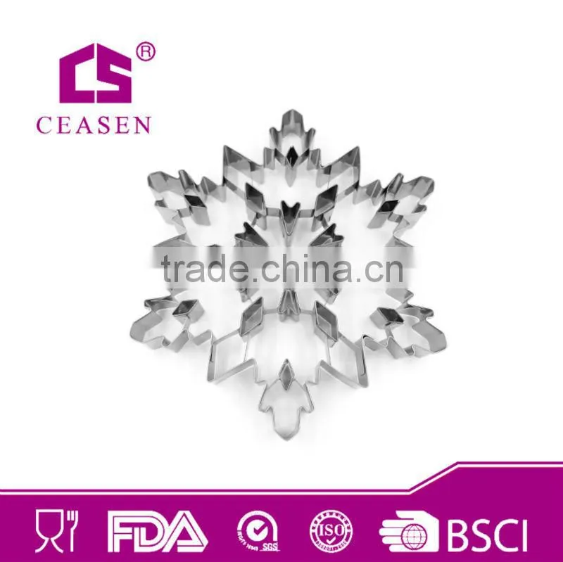 Multifunctional stainless steel snowflake cookie cutter