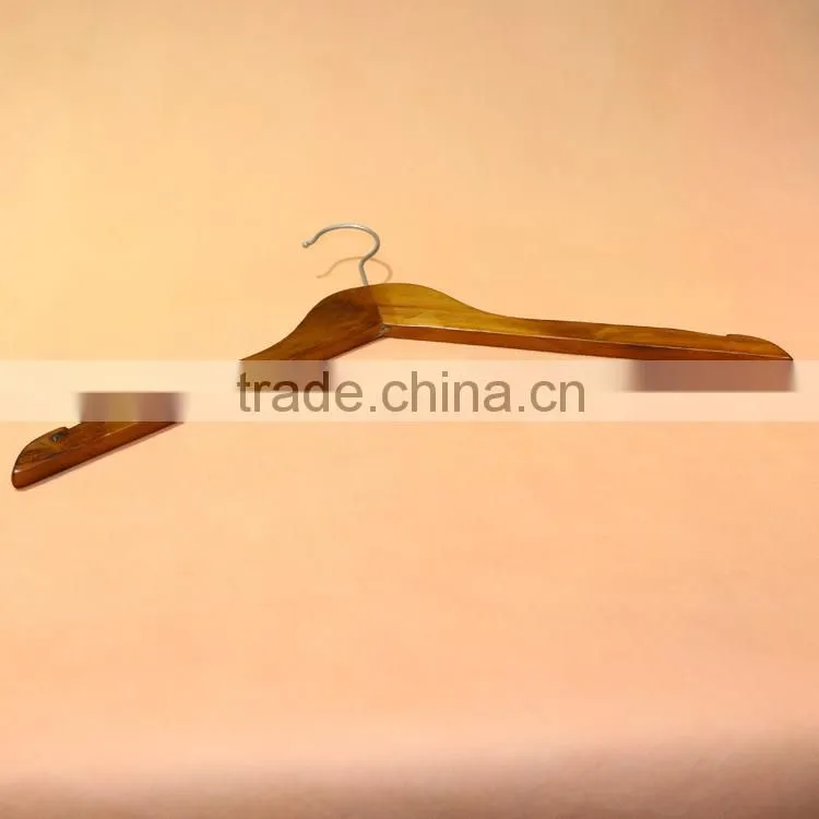 2015 wholesale new design cheap wooden hanger