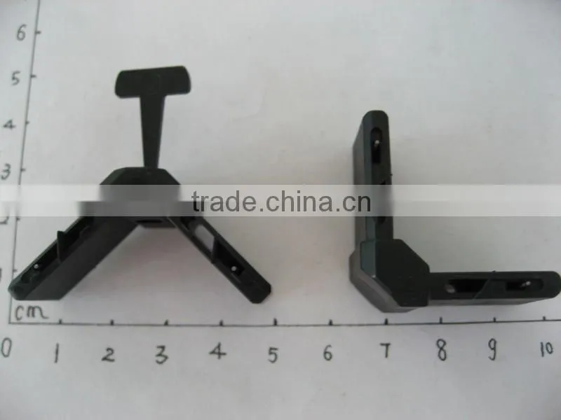 2015 plastic injection molded design durable plug parts