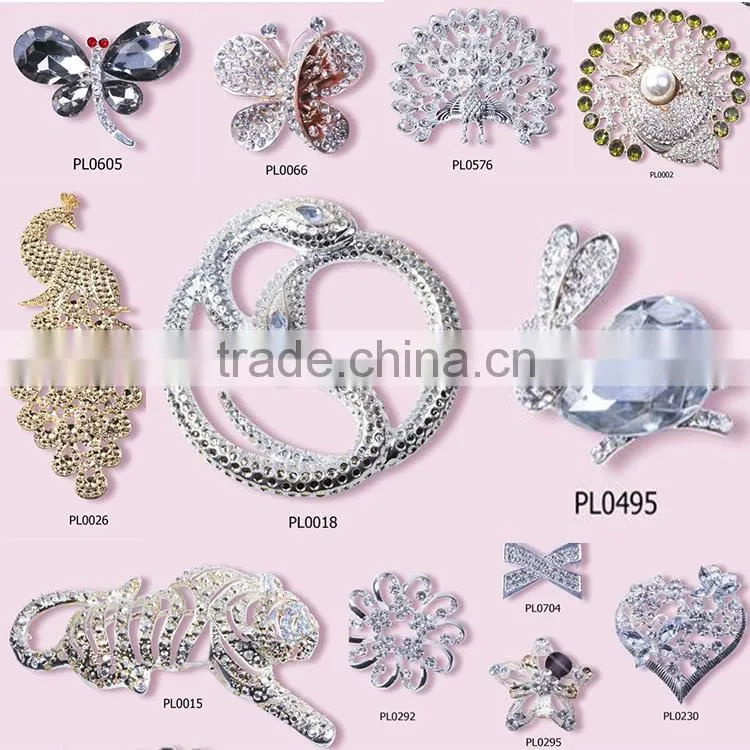 Wholesale custom flower corsage and some different shaped brooch