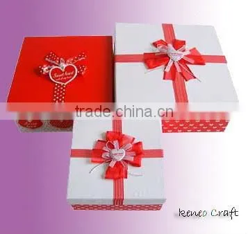 Luxury Mini suitcase Paper gift box with beautiful color OEM supplier