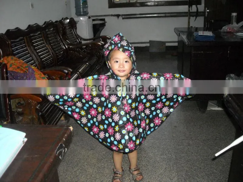 pvc green rain poncho/raincape
