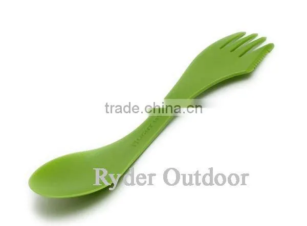 Plastic Spoons Forks and Knives
