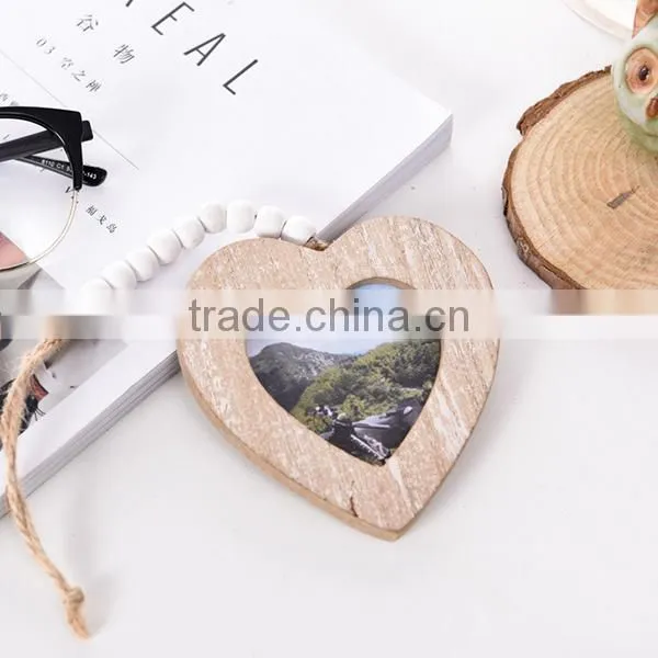 2017 New Photo Frame Designs Heart Shaped Wood Craft Photo Hanging Pendant