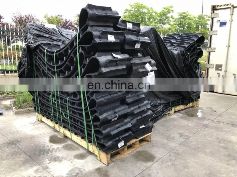 High quality Kubota harvester combine agriculture rubber track crawler 400x90x47,450x90x51,500x90x53,550x90x56