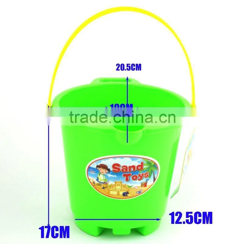 Plastic round beach bucket