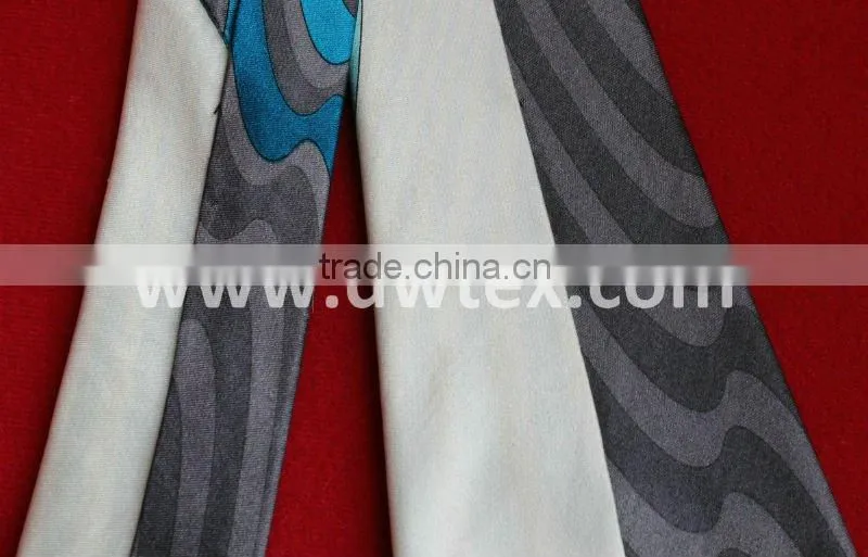 Mens printed silk tie