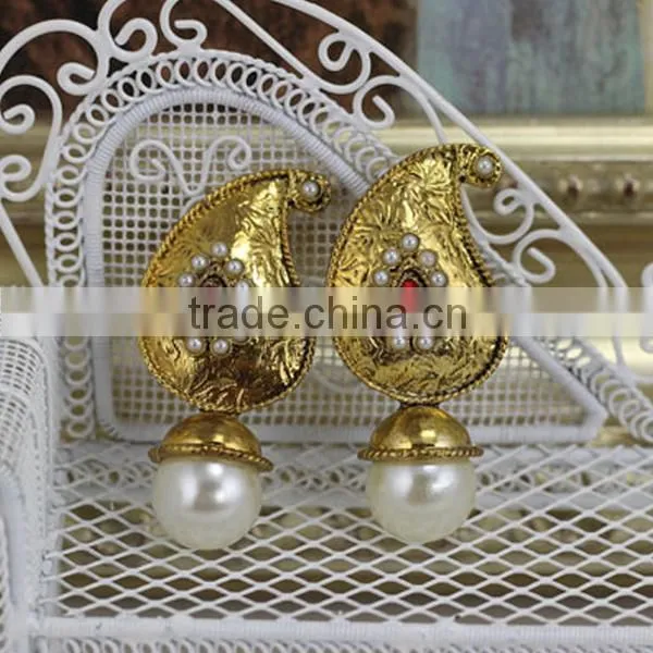 gold color women vintage small order pearl earring