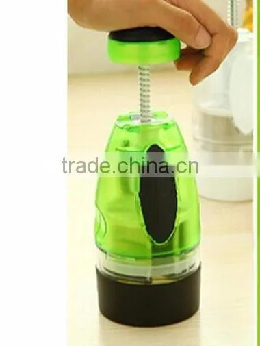 cy289 Kitchen Tool plastic Garlic Ginger Grinder Twist Press Onion Garlic Mincer