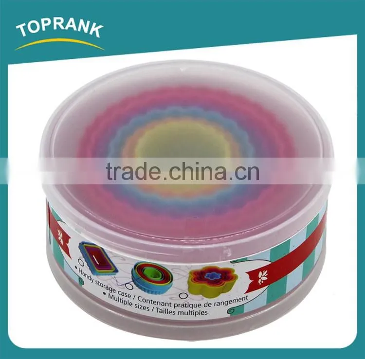 Toprank Free Sample Provide Wholesale 6PCS Different Size Round Plastic Cookie Cutter Set Bakeware Cake Cutter Cake Cookie Mould