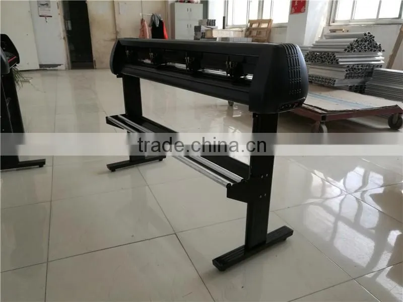 Factory price BR-1350 vinyl cuting plotter cutter machine cutting width 1260mm with free software