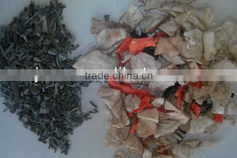 Battery and storage battery recycling machine