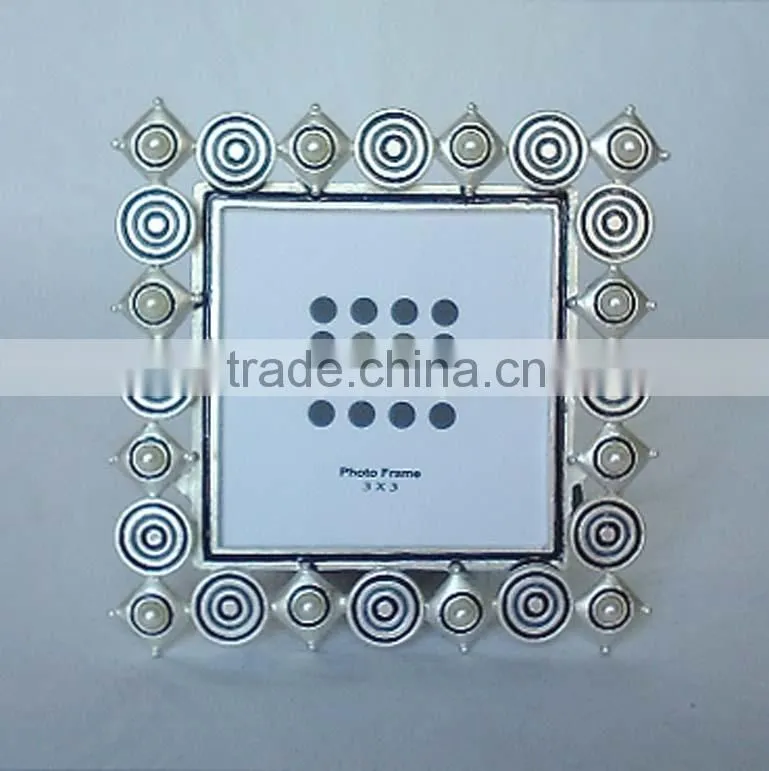 3''*3''lovely squared pearl decorated metal photo frame
