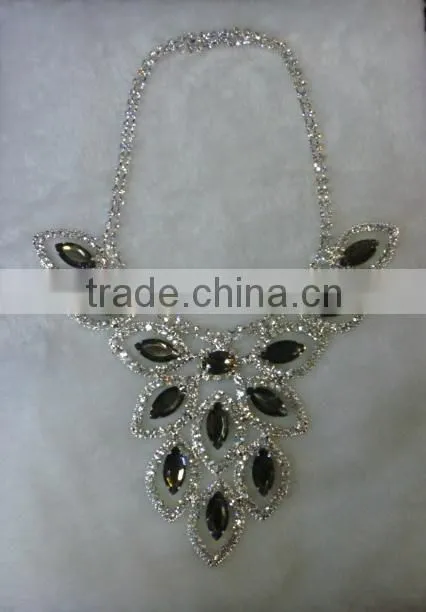 2014 New Design rhinestone applique Handmade neon color Strass crystal necklace chain for wedding dress