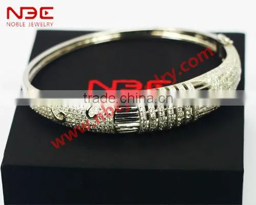 Factory offer hot sale bangle, 2013 new design silver bangle