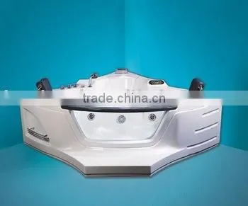 080219 Jazzi Triangle Shape Sexy Spa Bathtub