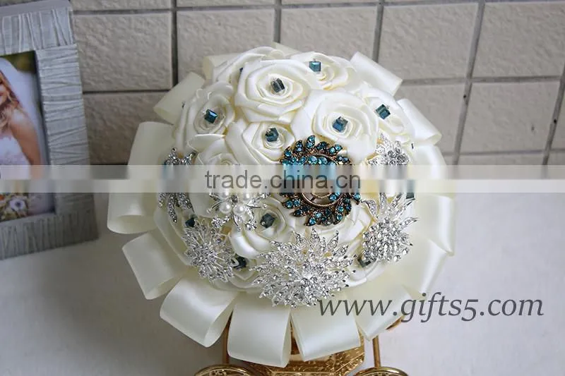 Elegant bridal bouquet with brooch