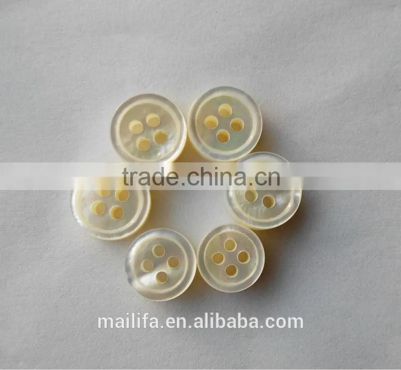4 Holes 18L, 16L, 14L 4MM/3MM Thickness White MOP Shell Shirt Buttons in High End