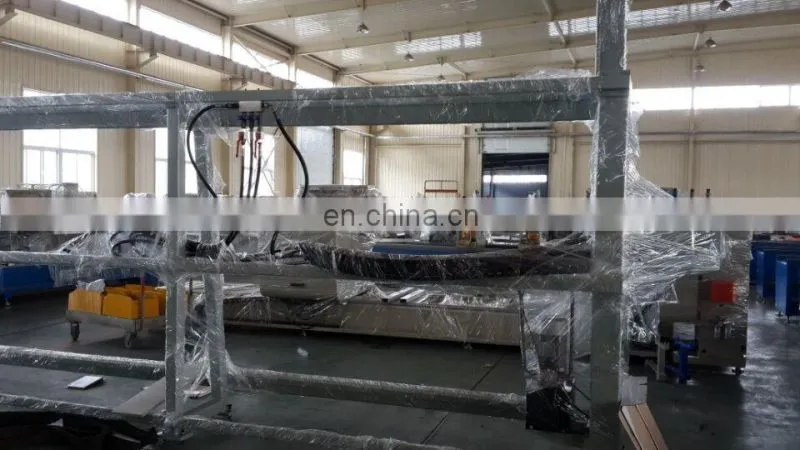 Crmping machine for wood window
