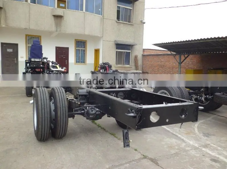 Dongfeng EQ6100K 10m 4x2 bus chassis lin