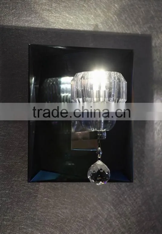 Modern White Light Lustre K9 Crystal Wall Lamp Mounted Model RT3054-1