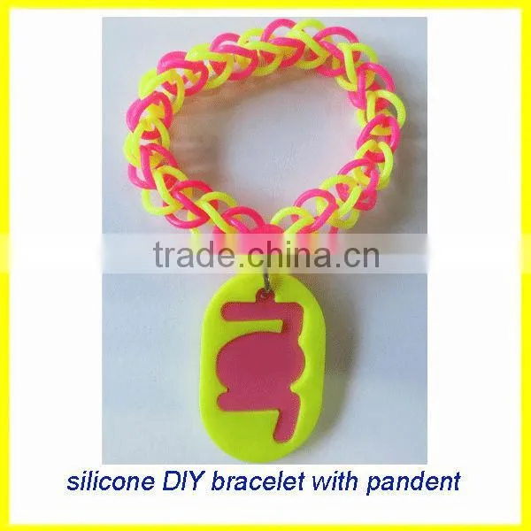 2013 new design DIY silicone bracelet with pandent