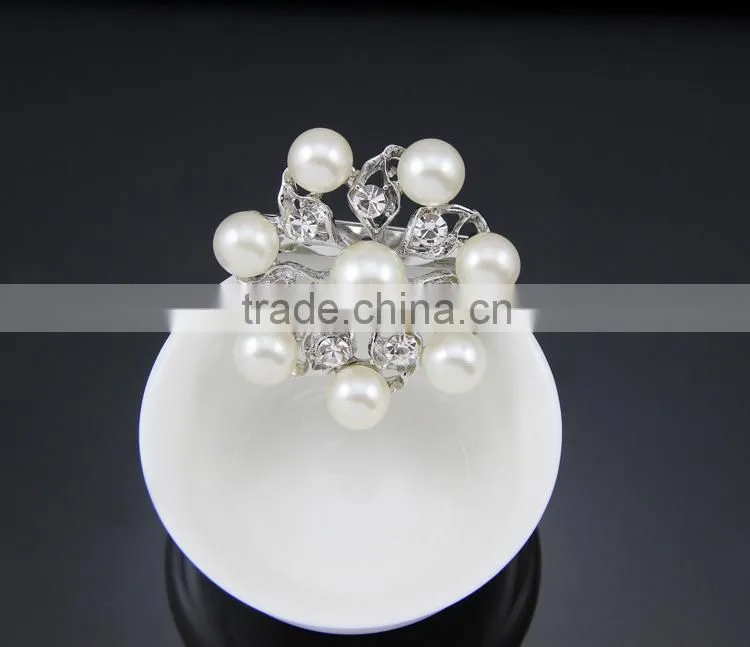 2015Hot style Elagant jewelry Fashion brooch simple brooch silver snowflake pearl crystal rhinestone brooch pin