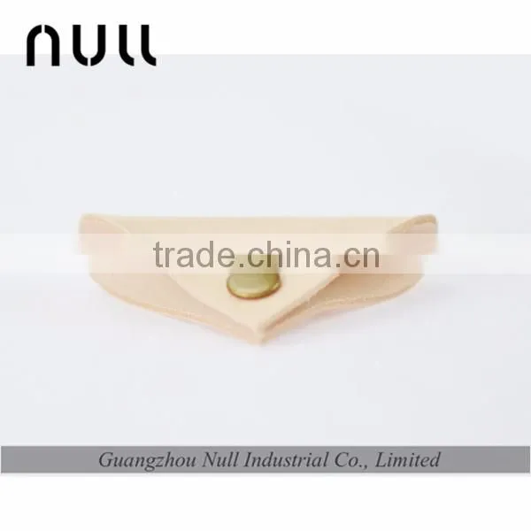Small and cute vegetable tanning leather earphone storage holders