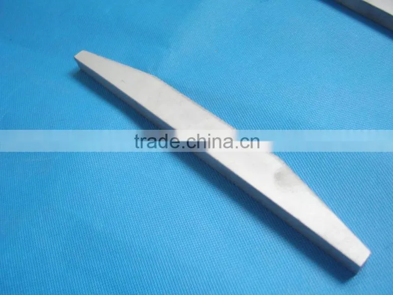 Rotor tip for VSI crushers