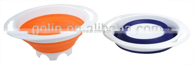 Plastic collapsible bowl with handle