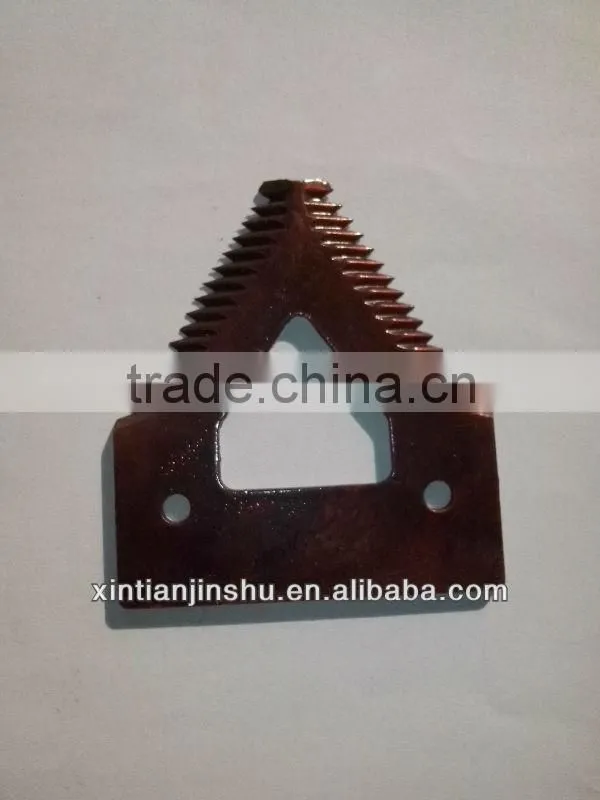 Combine harvester knife section