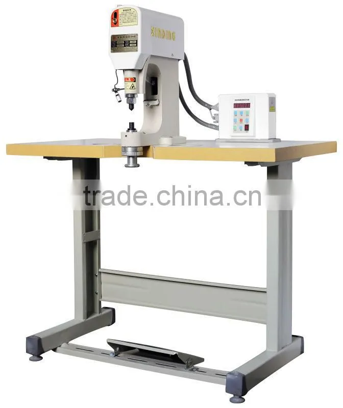 Curtain eyelet machine