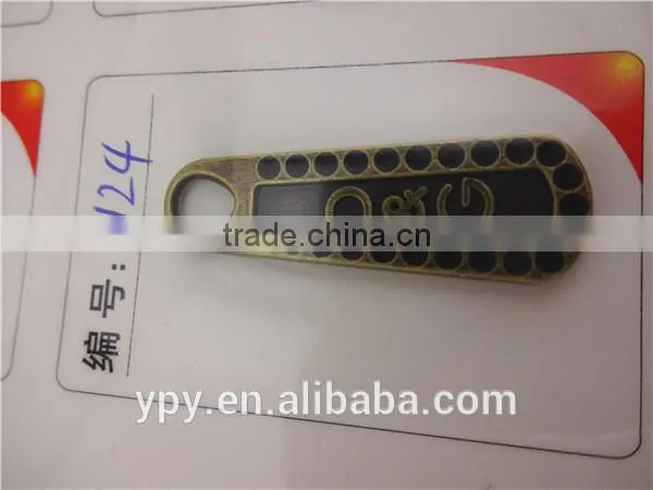 Fashion design zipper puller