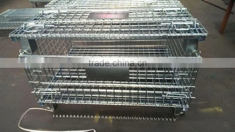 Heavy duty wire mesh storage cage for warehouse
