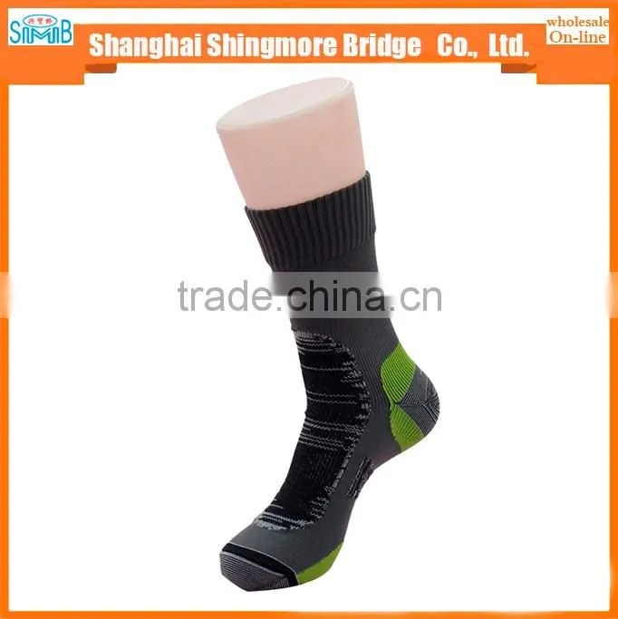 2017 alibaba china supplier hot sales high standard breathable sport sock waterproof