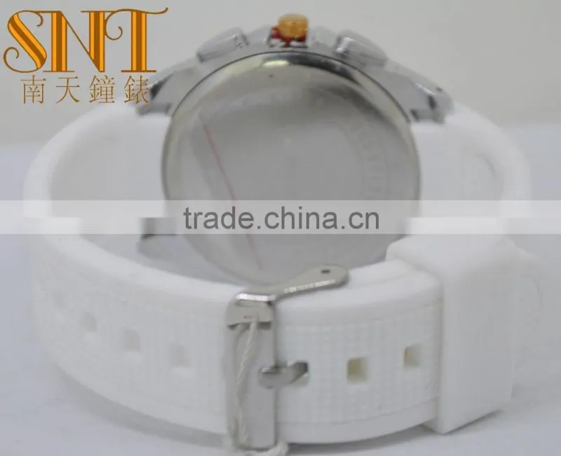 SNT-95139 have 3 chrono eyes high quality quartz watch