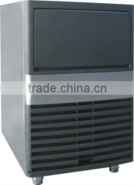 Small Vertical Cube ice machine