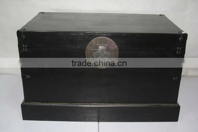 Chinese Antique Red Suitcase