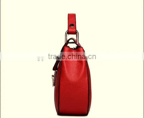 Posh round shell style snap closure women pu sling bag with metal chain
