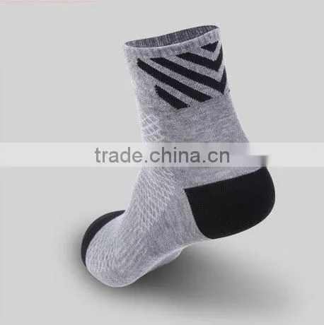 custom men cotton ankle sports socks