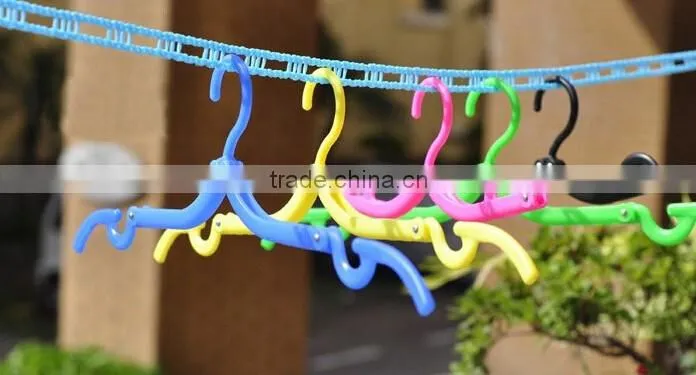 New Non Slip Hanger Portable Travel Plastic Shirt Clothing Holder Folding