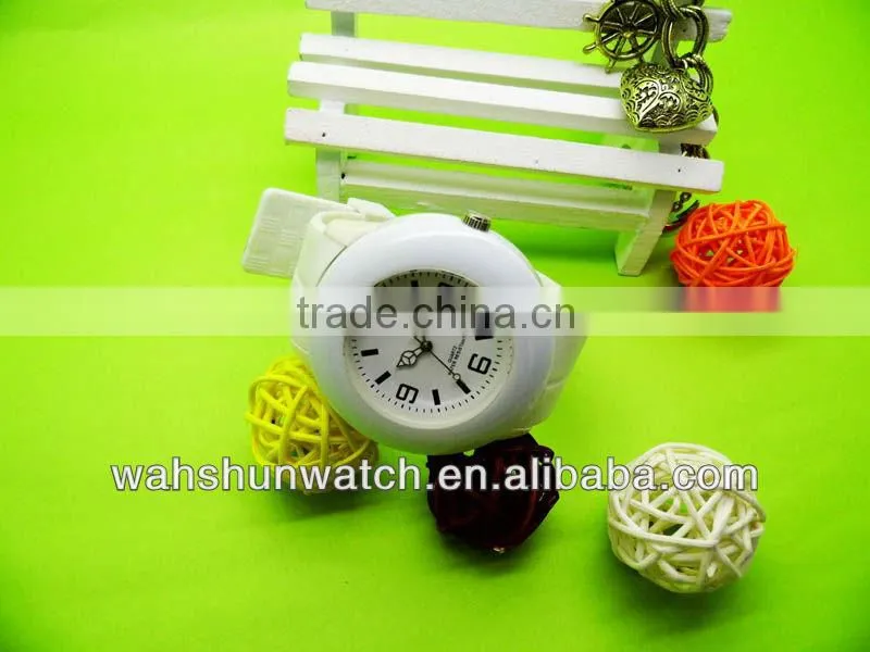 factory wholesale silicone white strap lady's best watches 2013
