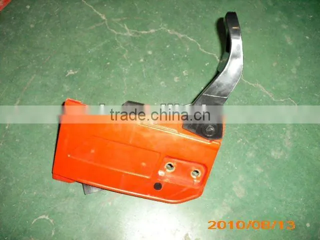 chain saw part chain sprocket cover assembly on 52cc chainsaw