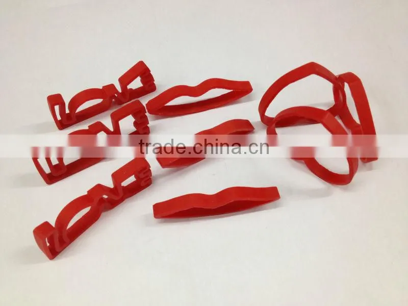 round silicone bracelet