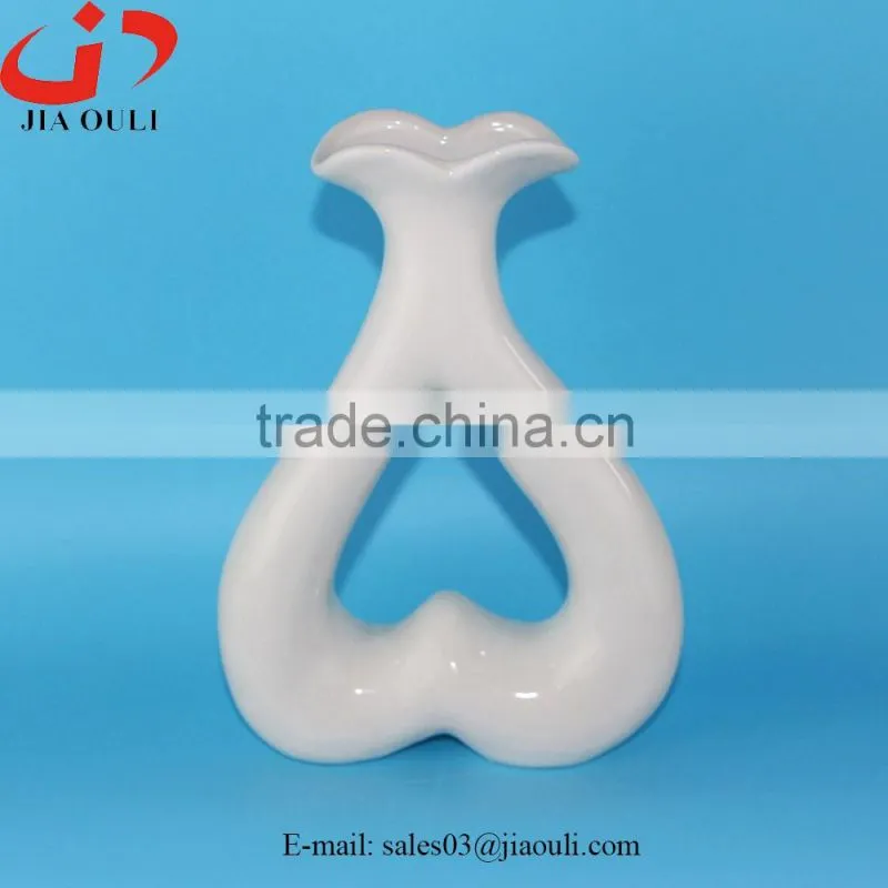 BSCI Audit Factory Cheap Heart shape Ceramic vase, wedding centerpiece vases