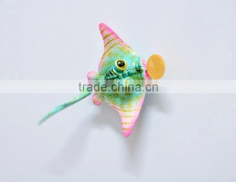 5 inch Glitter Surface Butterfish eat Dollars Little Fish 3d Plastic Fridge Magnet