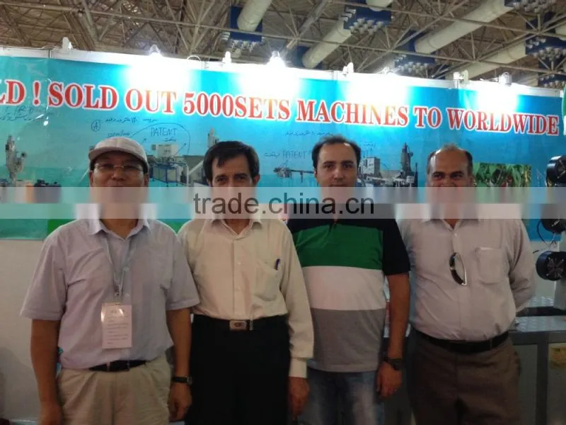 Plastic extrusion and blow mould film machine